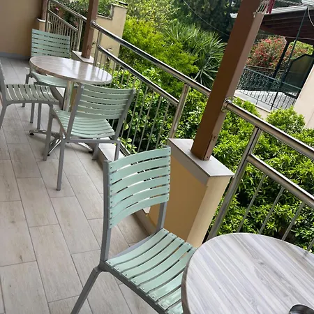 George Aparthotel